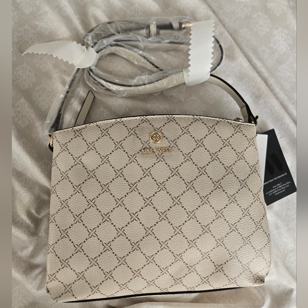 Nine West Cream Crossbody bag